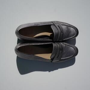 Size 7 Metallic Gunmetal Leather Loafers by Naturalizer